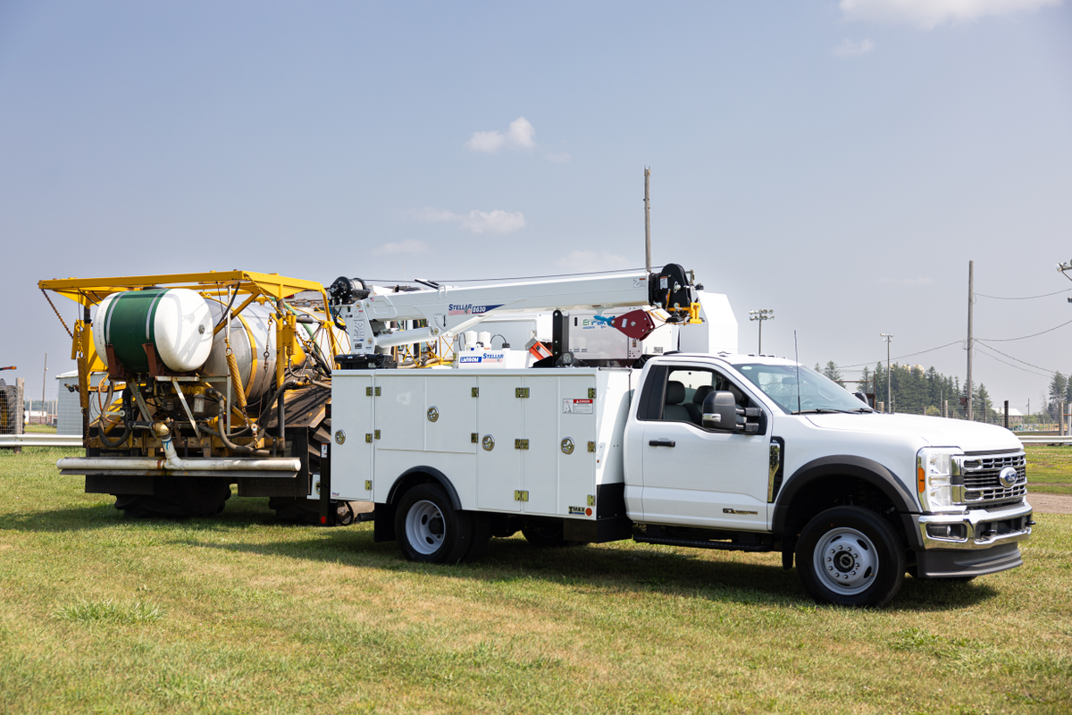 TMAX 1-11 with Miller EnPak welder package