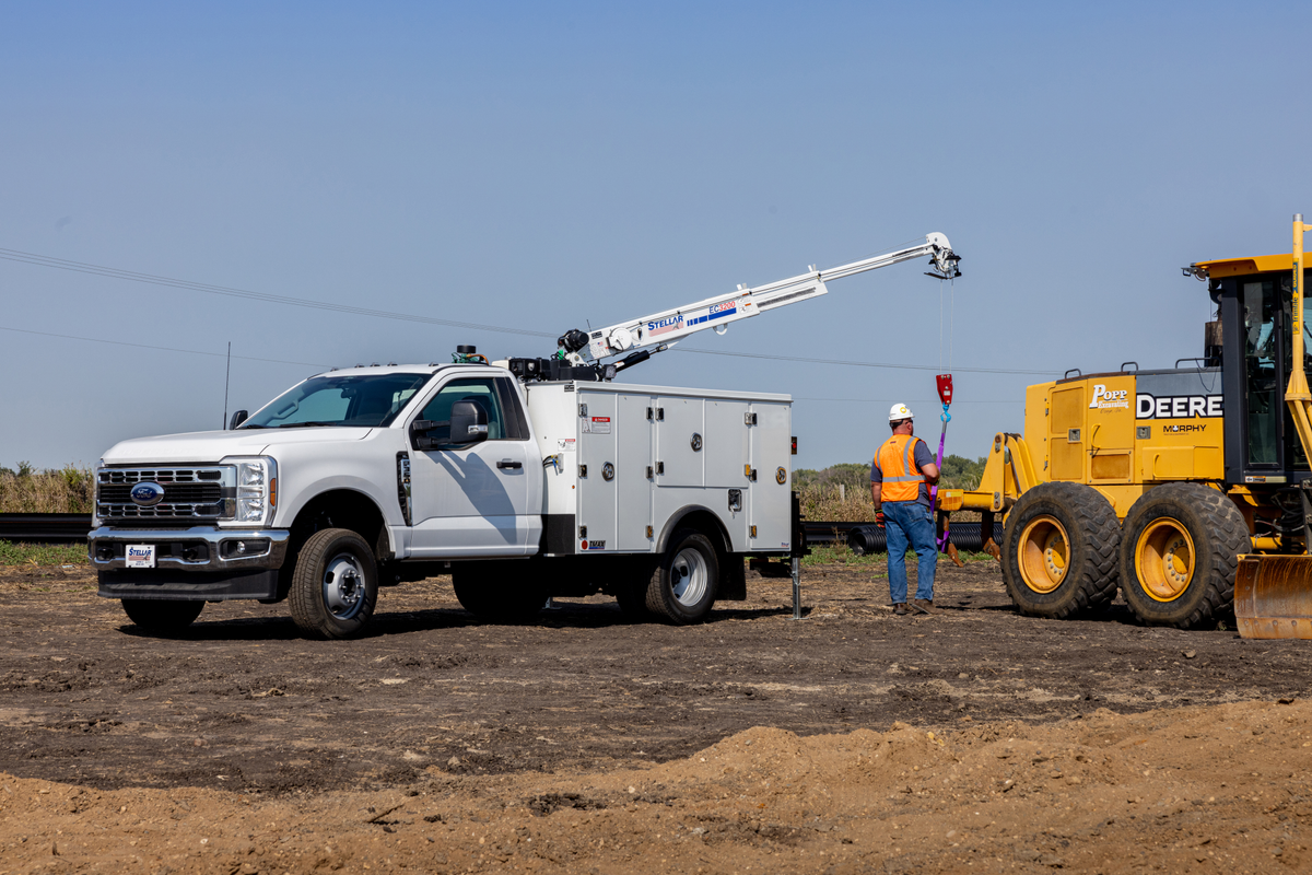 TMAX 16K EC3200 on a job site