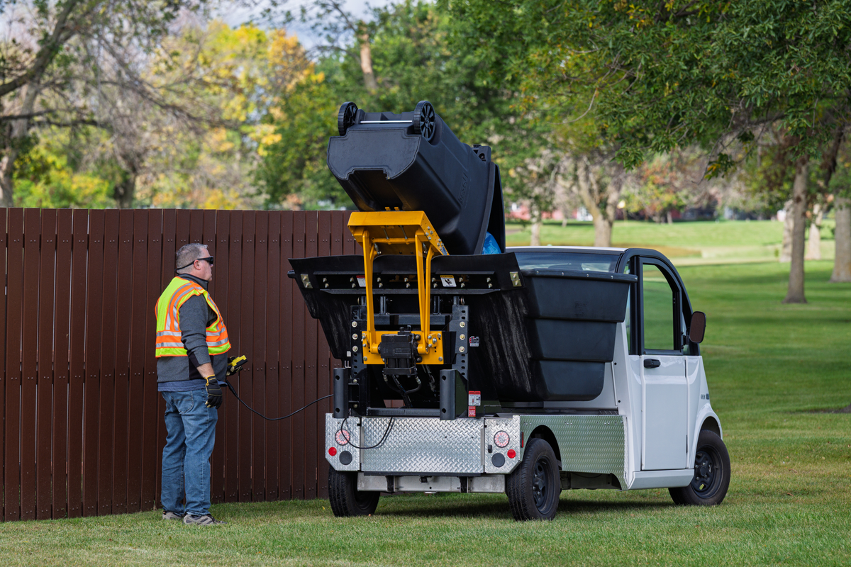 Refuse hopper container body