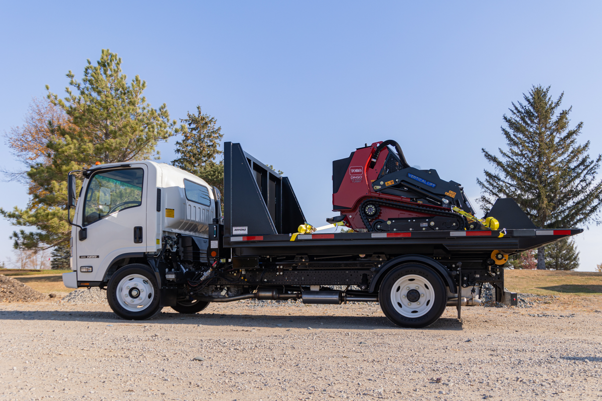 Stellar hooklift package with flatbed (Shuttle-related architecture)