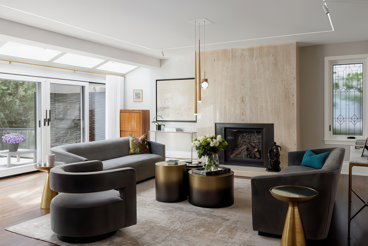 TruTrack&reg; Dual Source With Integral LED Strip - Click to Enlarge