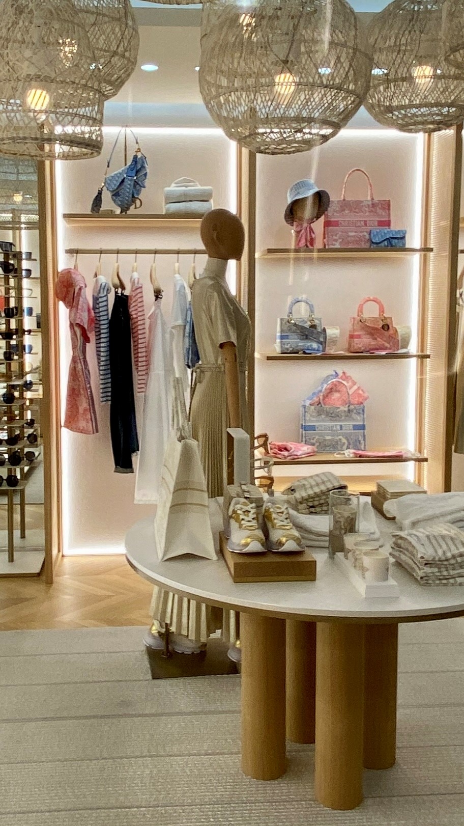 Complete Fixture 0.3" Light Channel Lazer Strip 24VDC LED Dynamic Tunable White, Warm Dim LED Technology