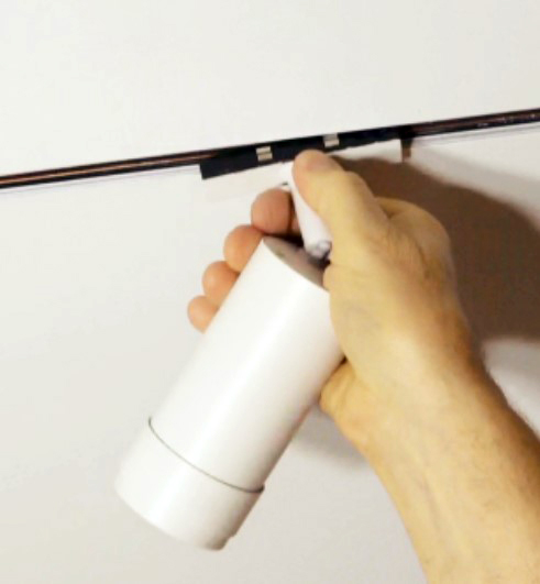 T24M Magnetic Zoom Track Head, 2 Circuit LED 24VDC,<br />Adjustable Beam Spread - Click to Enlarge