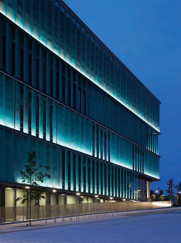 2D Flex Lens 24VDC Indoor/Outdoor - Click to Enlarge