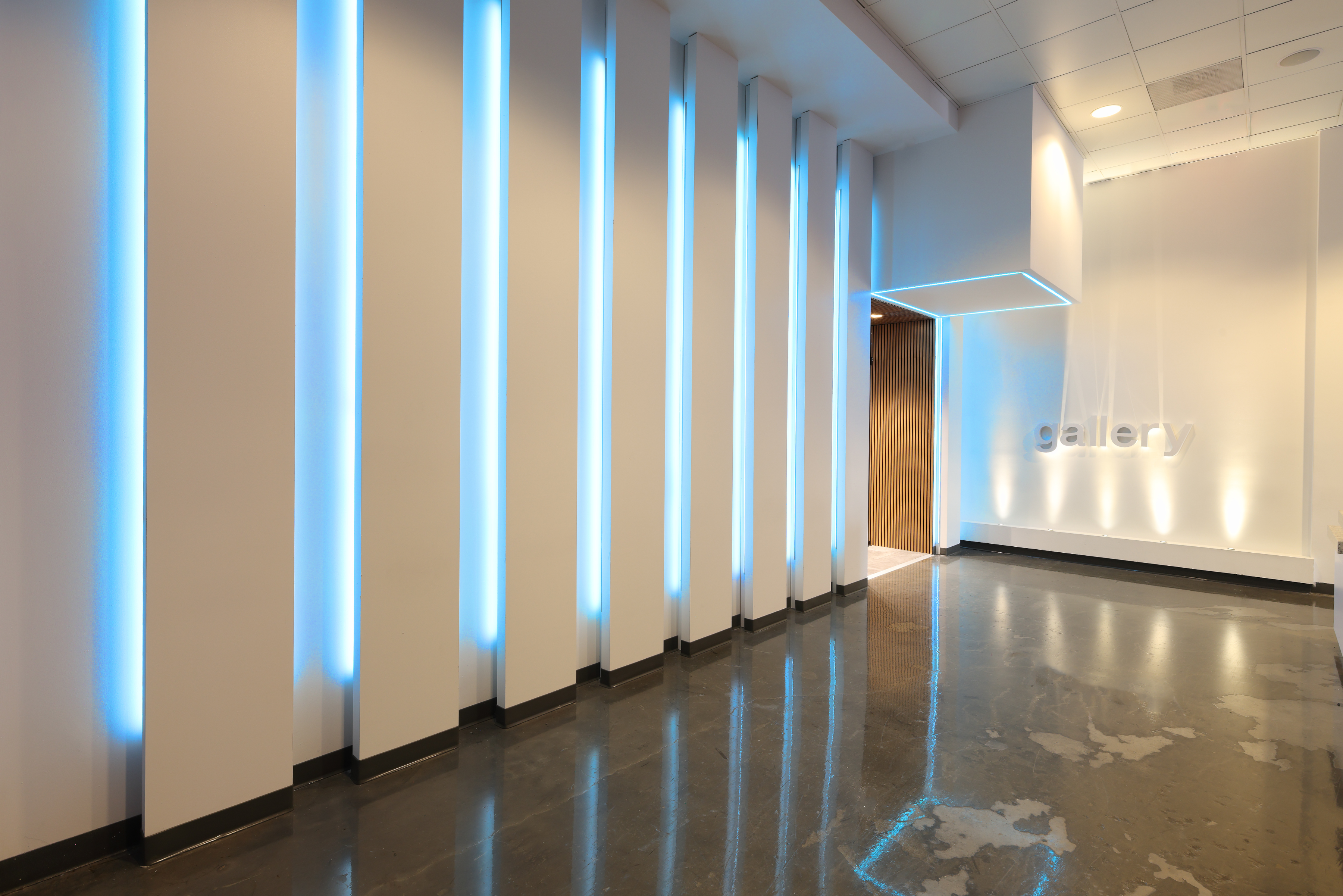 TruLine TruQuad 1A TruColor&trade; 24VDC, 5 Channel, Plaster-In LED System, RGB & Tunable White - Click to Enlarge