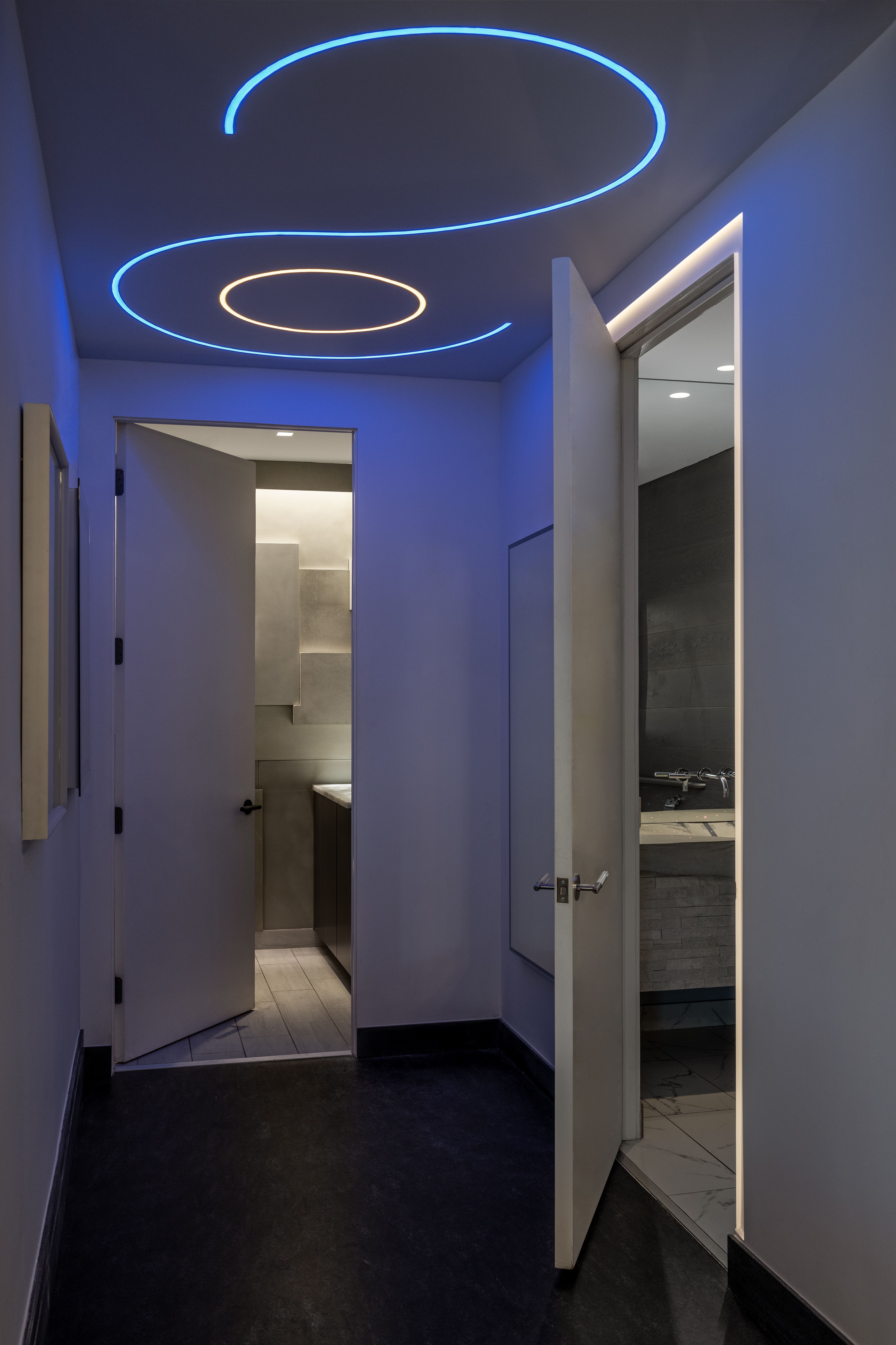 TruCurve 1 DIY (Do-It-Yourself) Plaster-in, 24VDC LED - Click to Enlarge