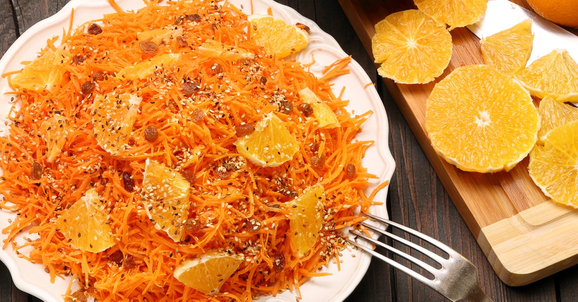 carrot salad with oranges and sesame seeds