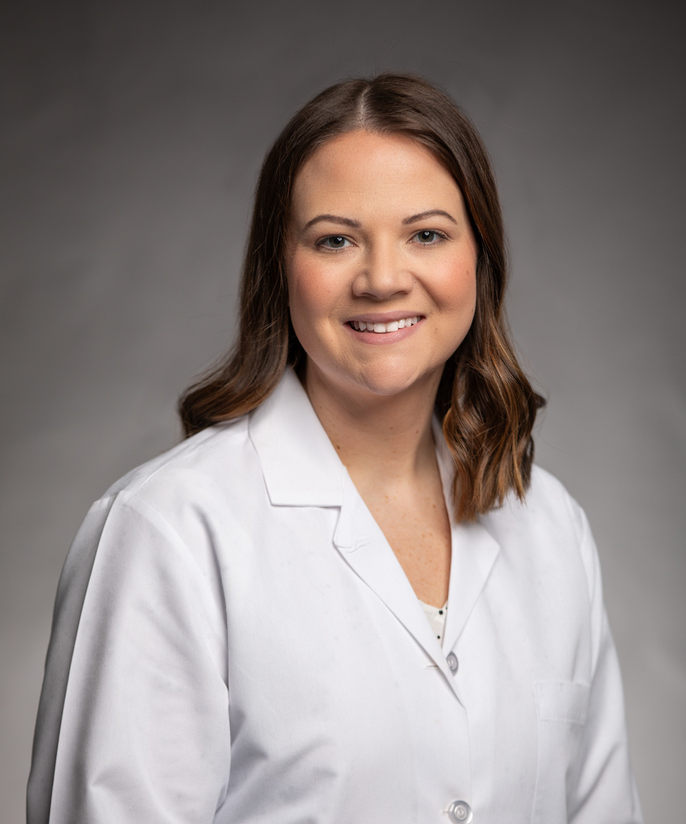 Portrait of Holly Hamil, DO