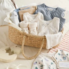 Custom gift builder for organic baby products