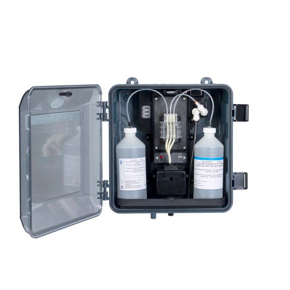 Ultra Low Range CL17sc Colorimetric Chlorine Analyzer with Standpipe Installation Kit and Reagents for Total Chlorine