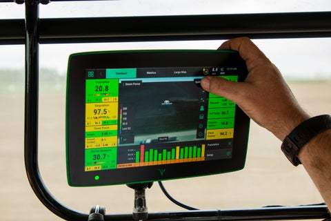 Control your John Deere IRHD through the 20|20 monitor.