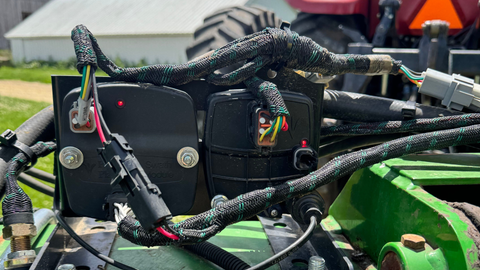 RateController and SwathModule enable enhanced control and easily adjust applied rates on the go.