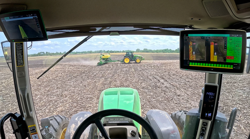 Real-time, vehicle-to-vehicle data, swath, and map sharing with Passmaster with Panorama from Precision Planting. 