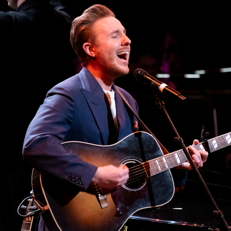 Kansas City Symphony Presents

Cody Fry Christmas
