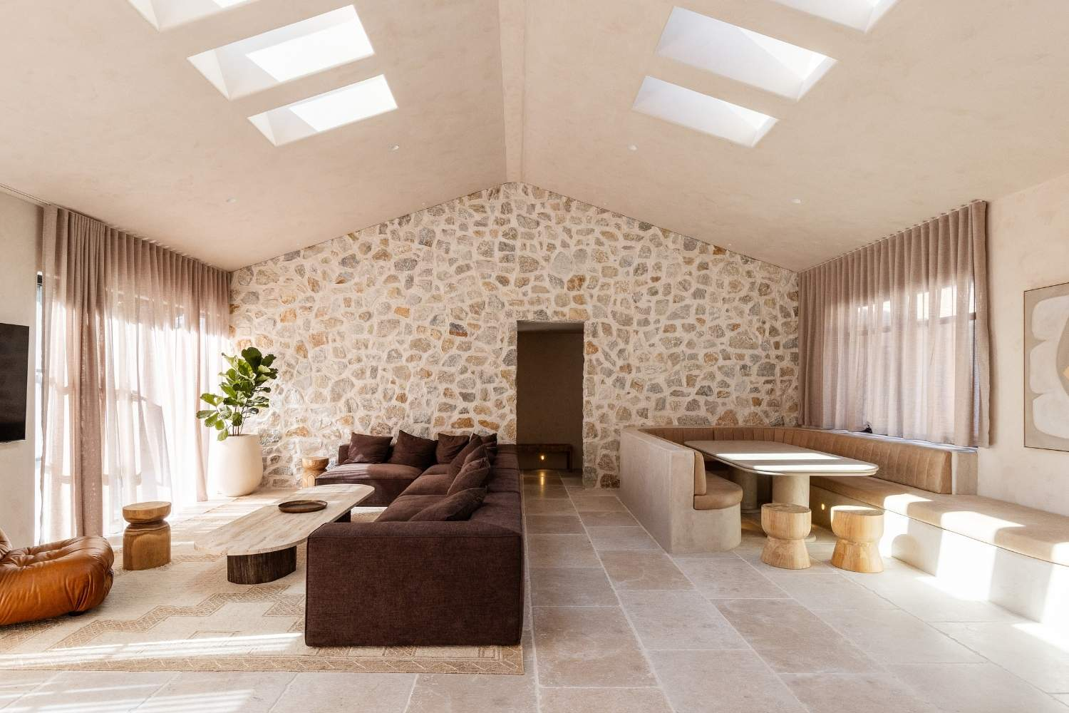 Modern Rustic Interior Design: Your Guide to Achieving the Look