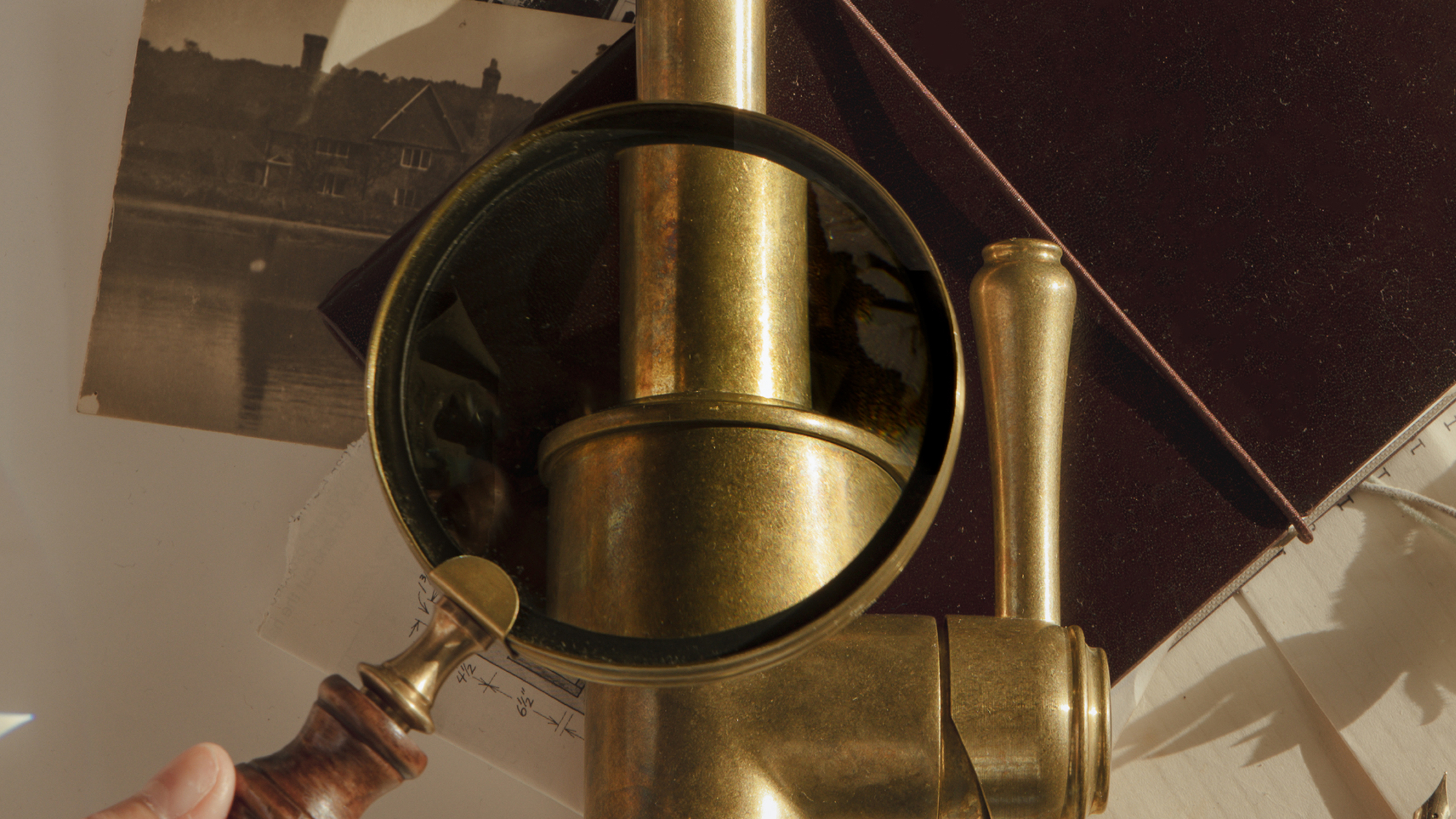 Tumbled Aged Brass colour sample