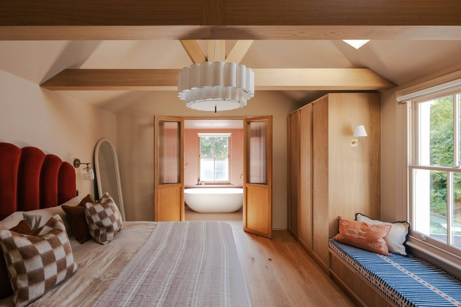 Modern Architecture vs Traditional:  How to Combine The Two To Create a Beautiful Space