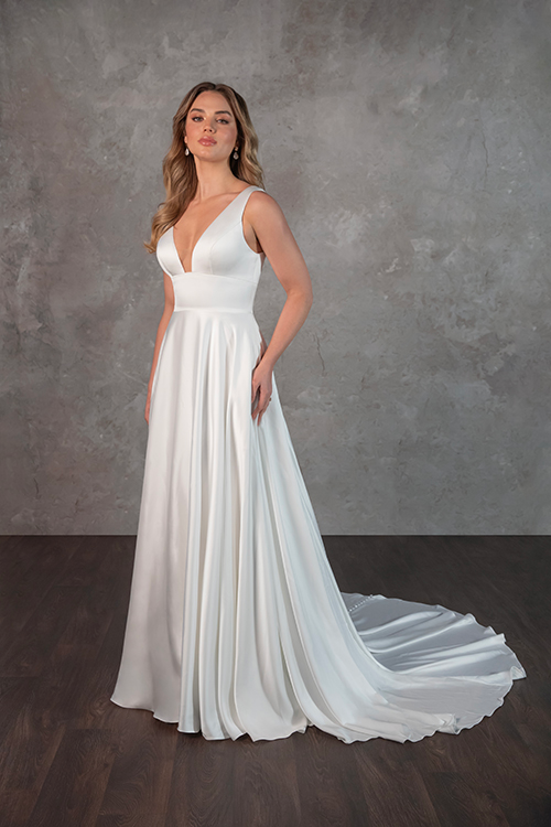 Essense of Australia bridal gown, style D4359