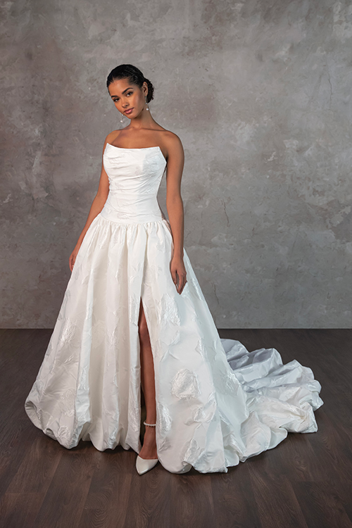 Essense of Australia bridal gown, style D4325