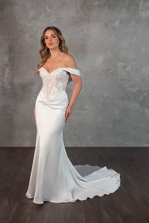Essense of Australia bridal gown, style D4303