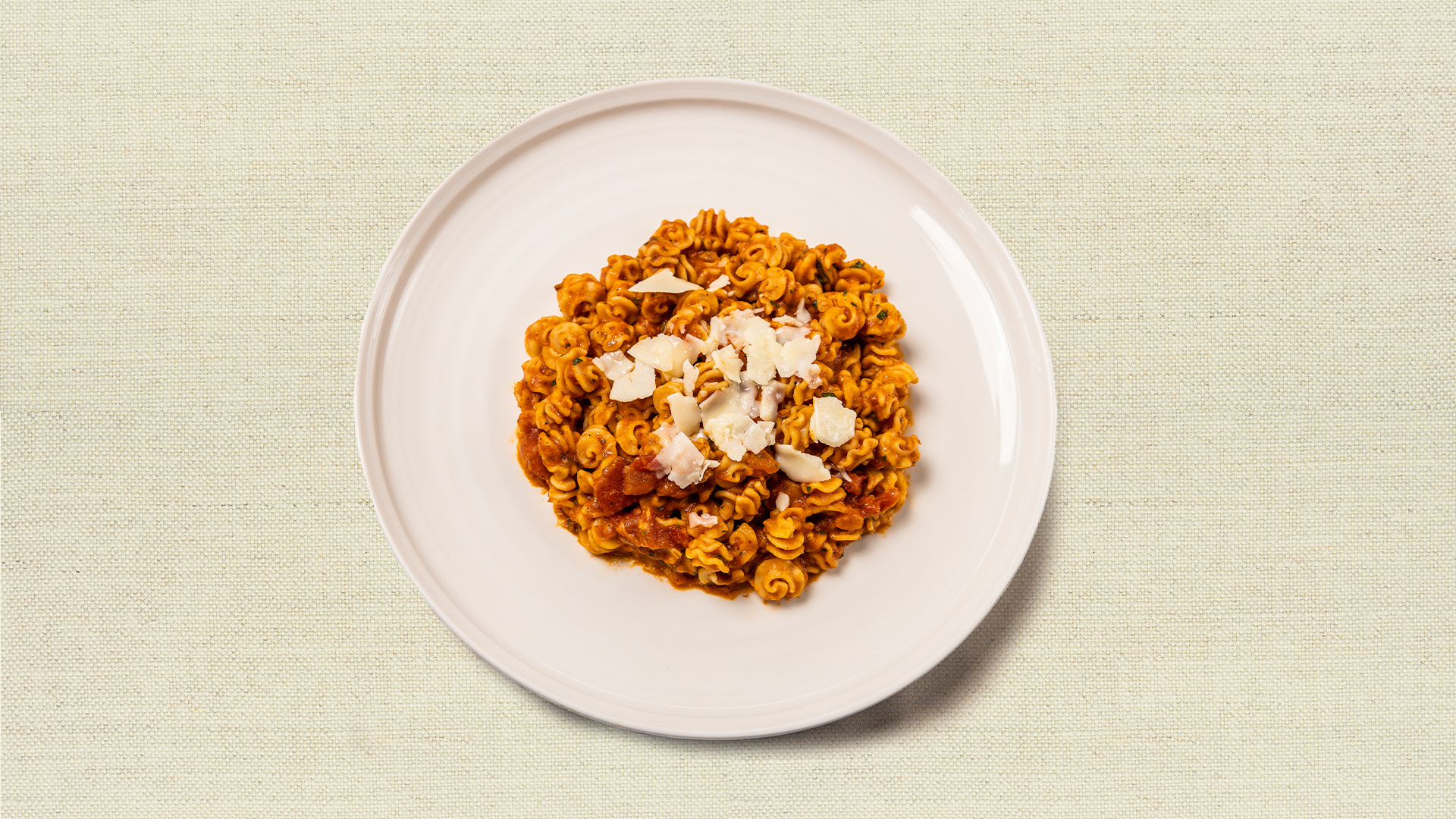 Radiatori Pasta - Served with mama’s marinara and grated parmesan on the side. (12 oz, vegetarian, serves 2-3)