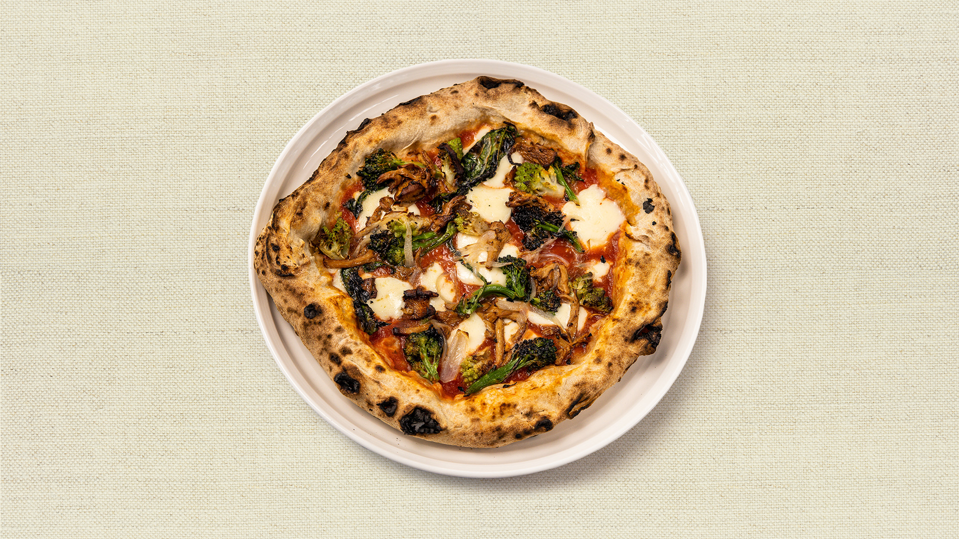 Pausa’s Pizza - Try the Margherita, Calabrese or Verdure pizzas.