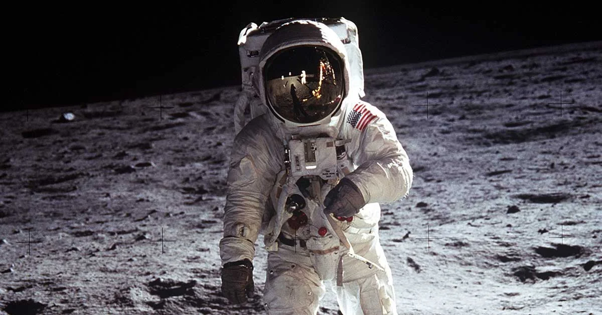 Apollo Astronaut Landing