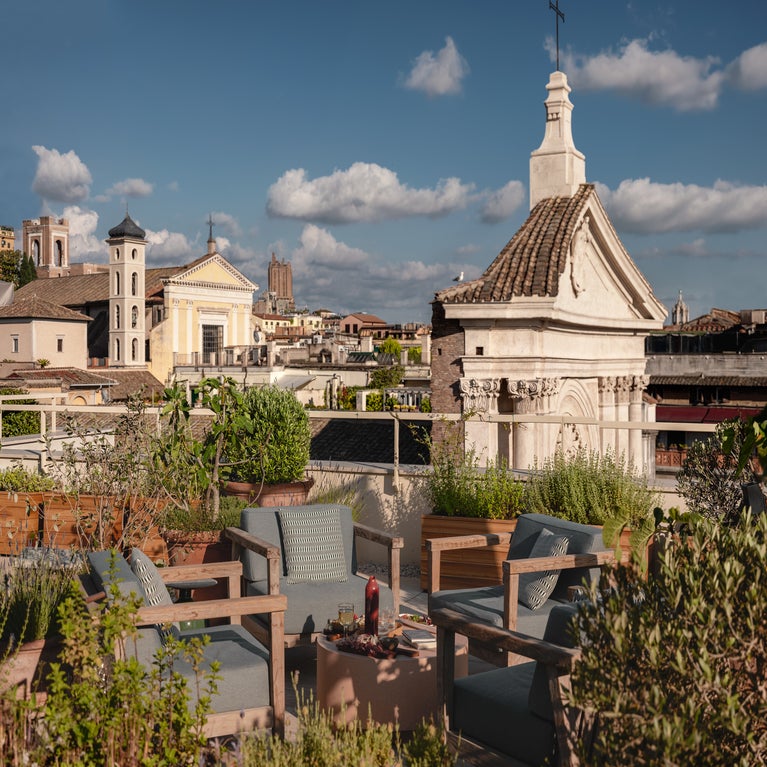 NOTOS Rooftop: Cocktails & Dining at Six Senses Rome