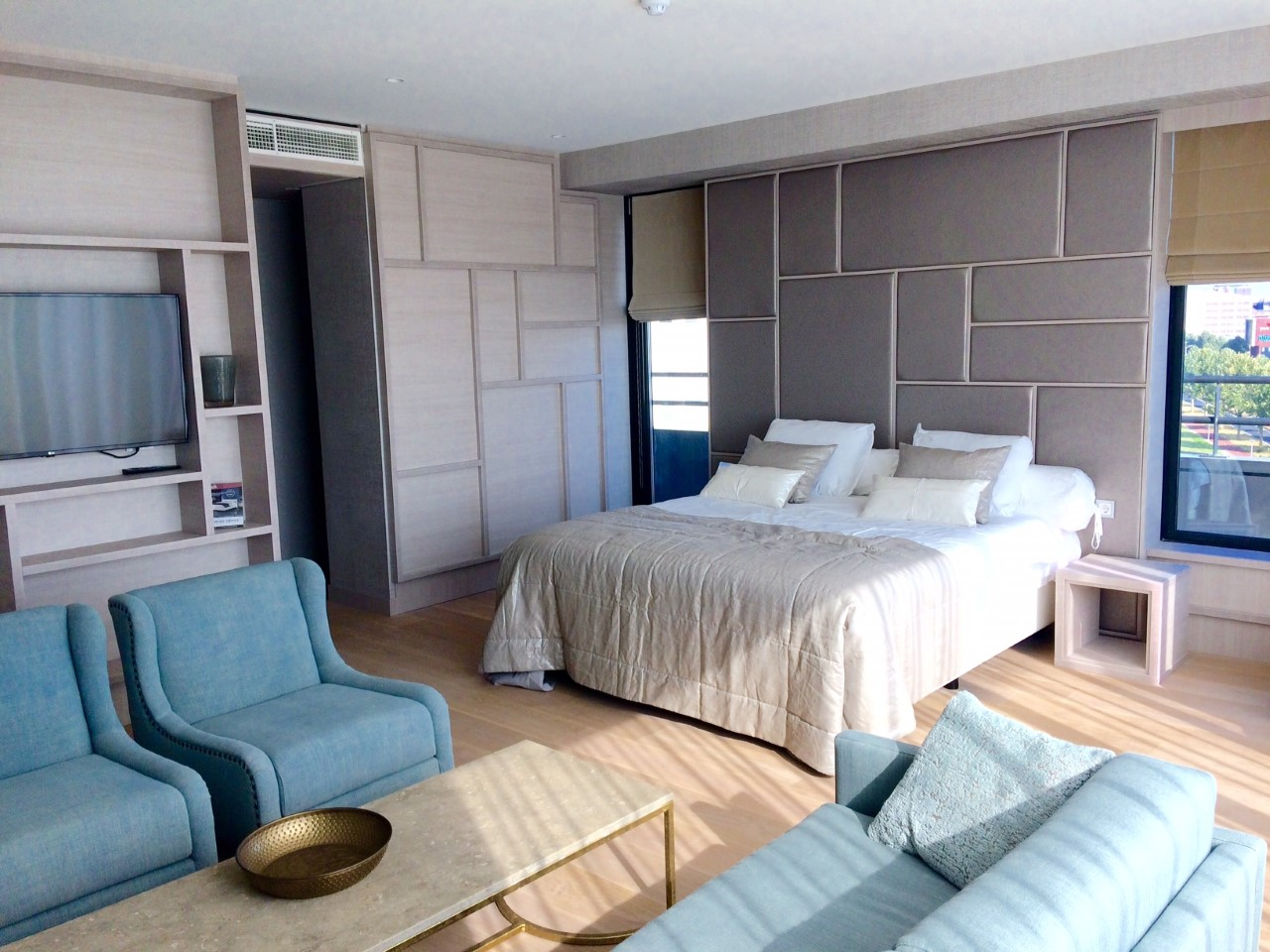 Hotel Check-In und Check-Out E-Mails