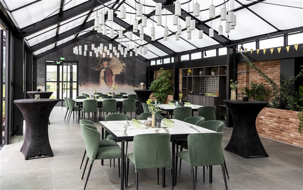 Carefree dining and celebration