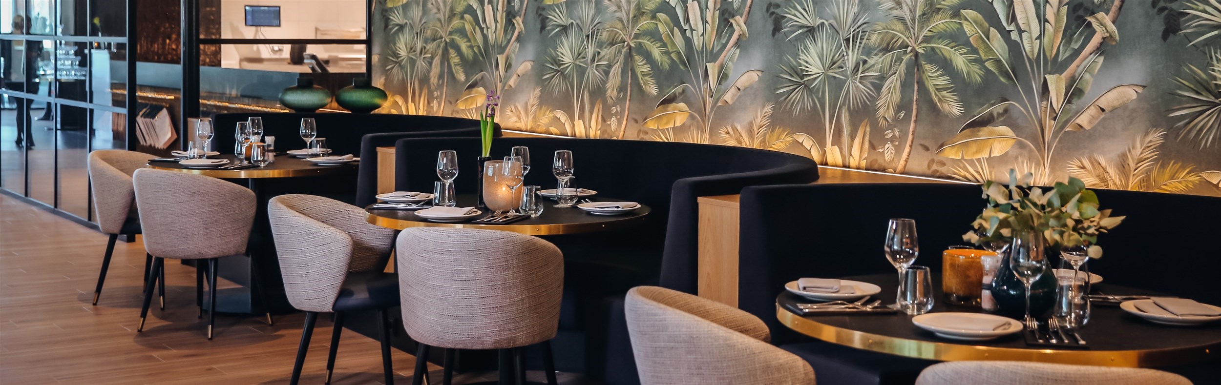 Enjoy restaurant benefits