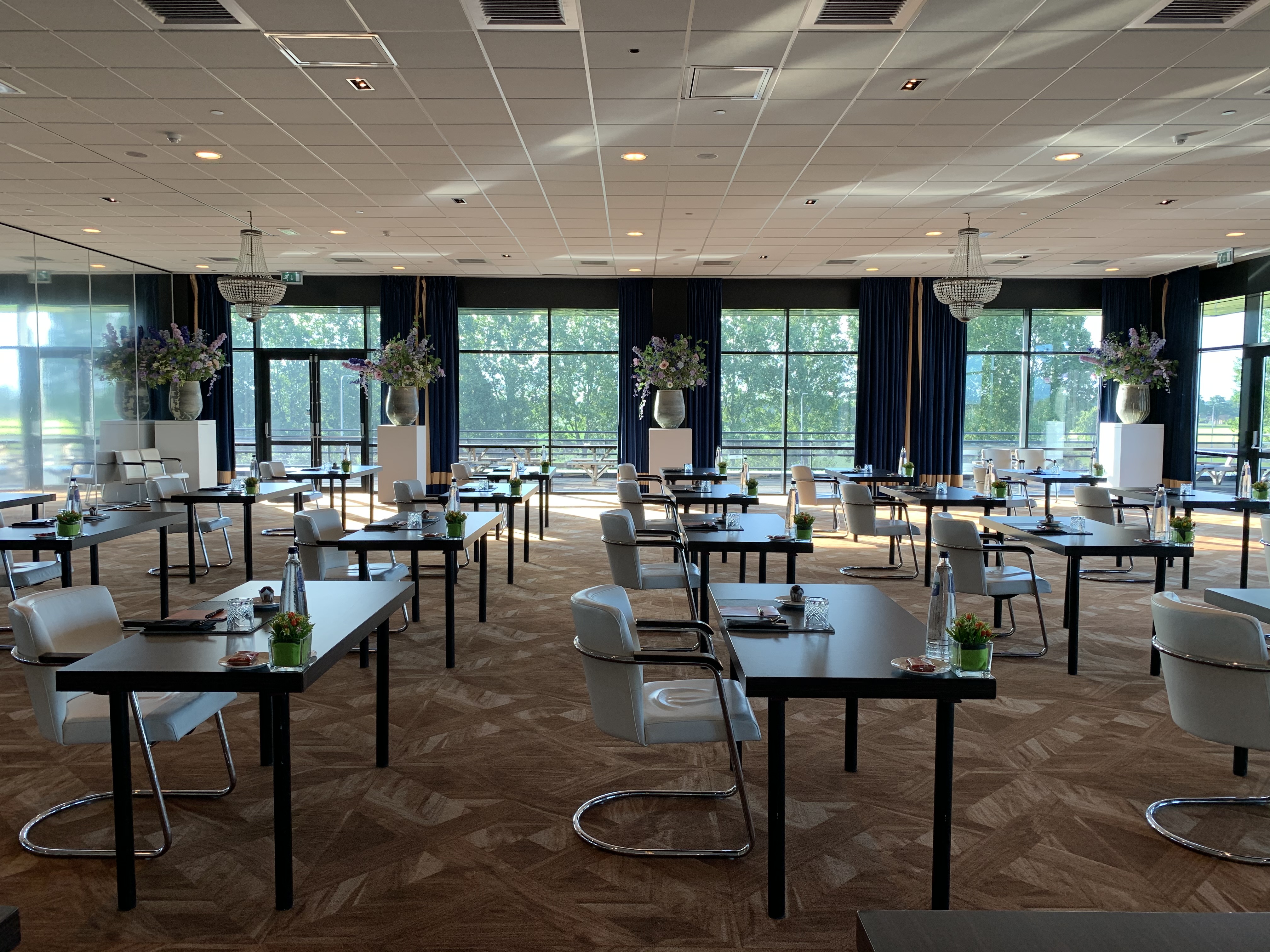 3/3 Halbtag inkl. Mittag- und Abendessen mit Getränken arr.