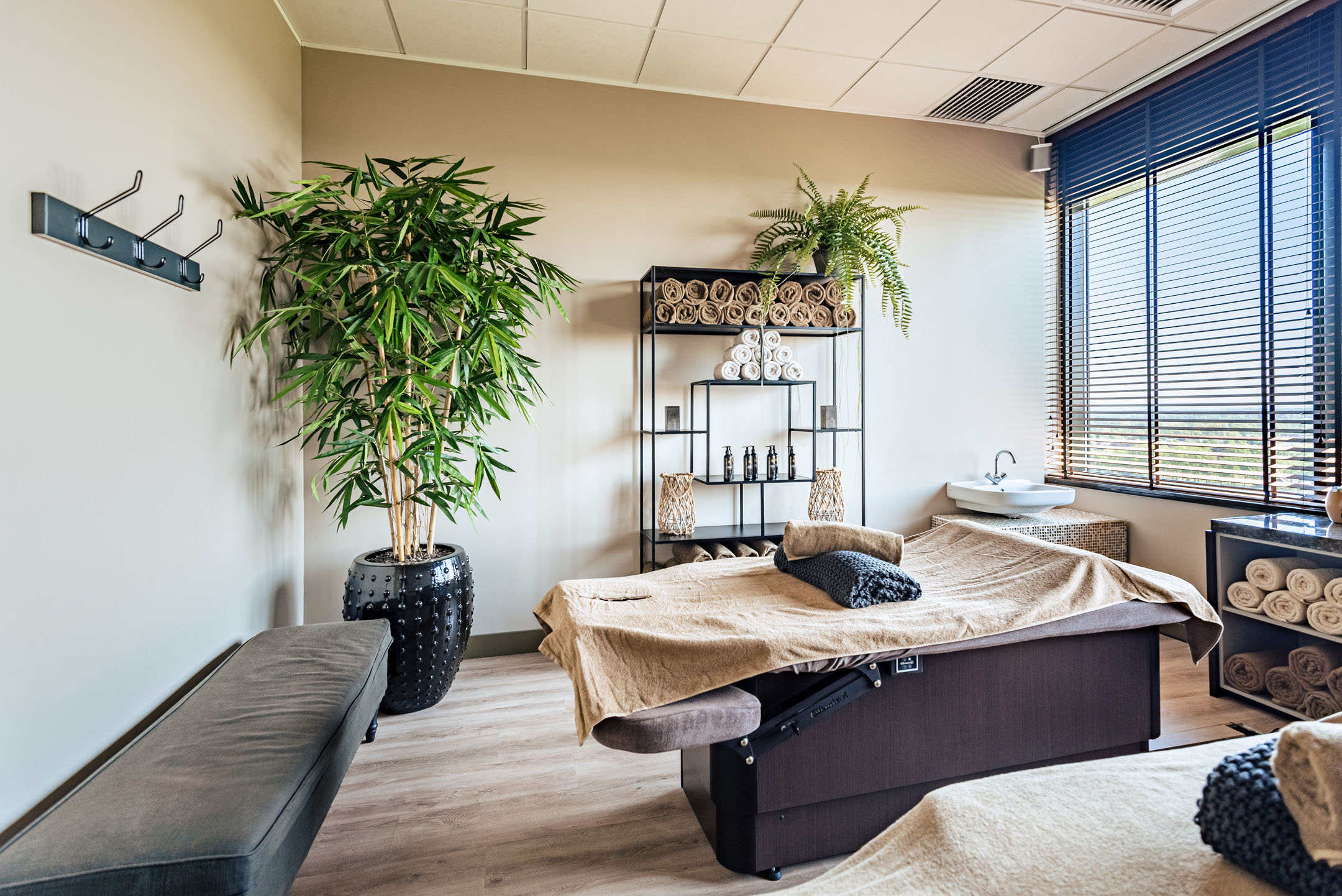 Hydro-cushion massage