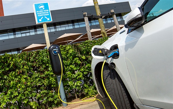 Valk Energy laadpalen