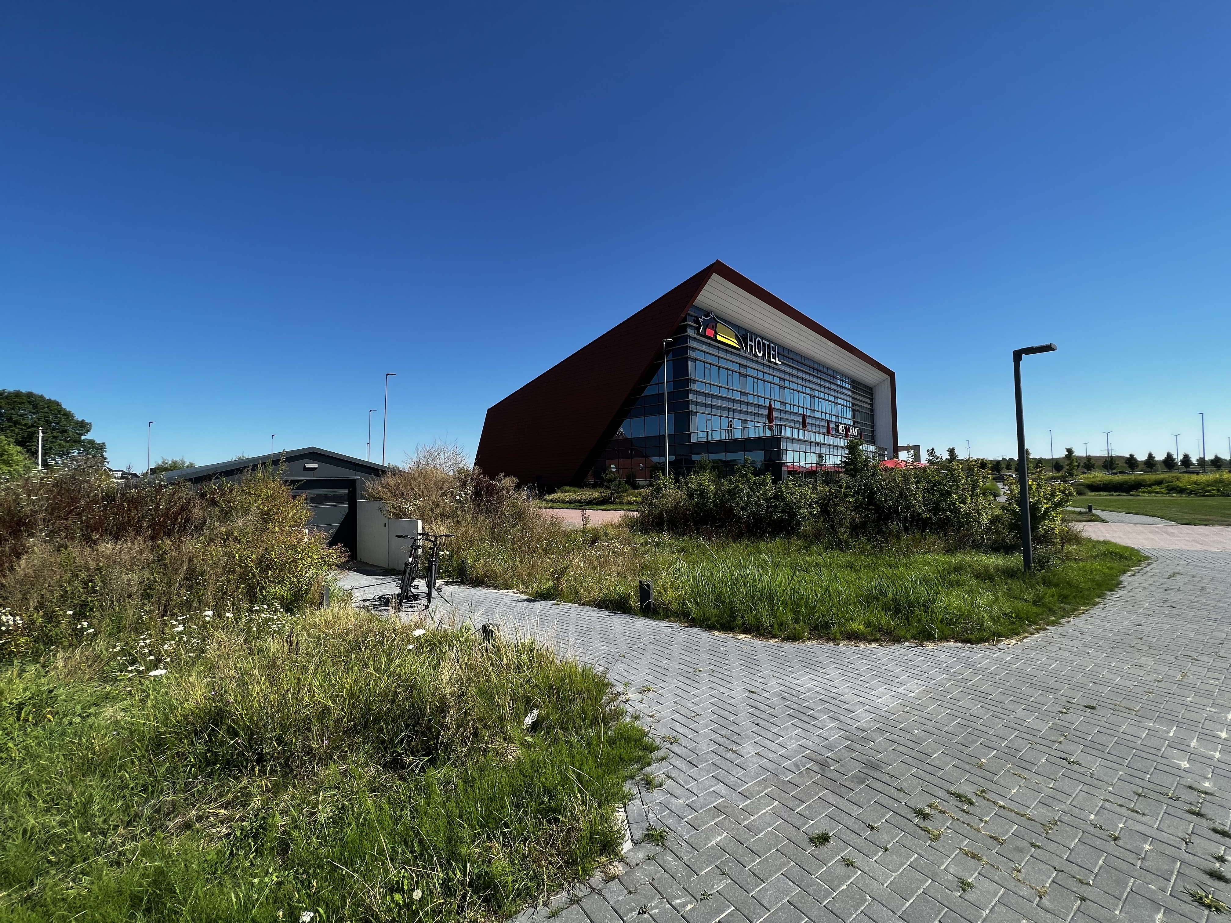 Zowel open als afgesloten fietsenstalling