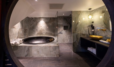 Geisha Suite Geisha Suite