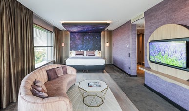 Galaxy Suite Galaxy Suite
