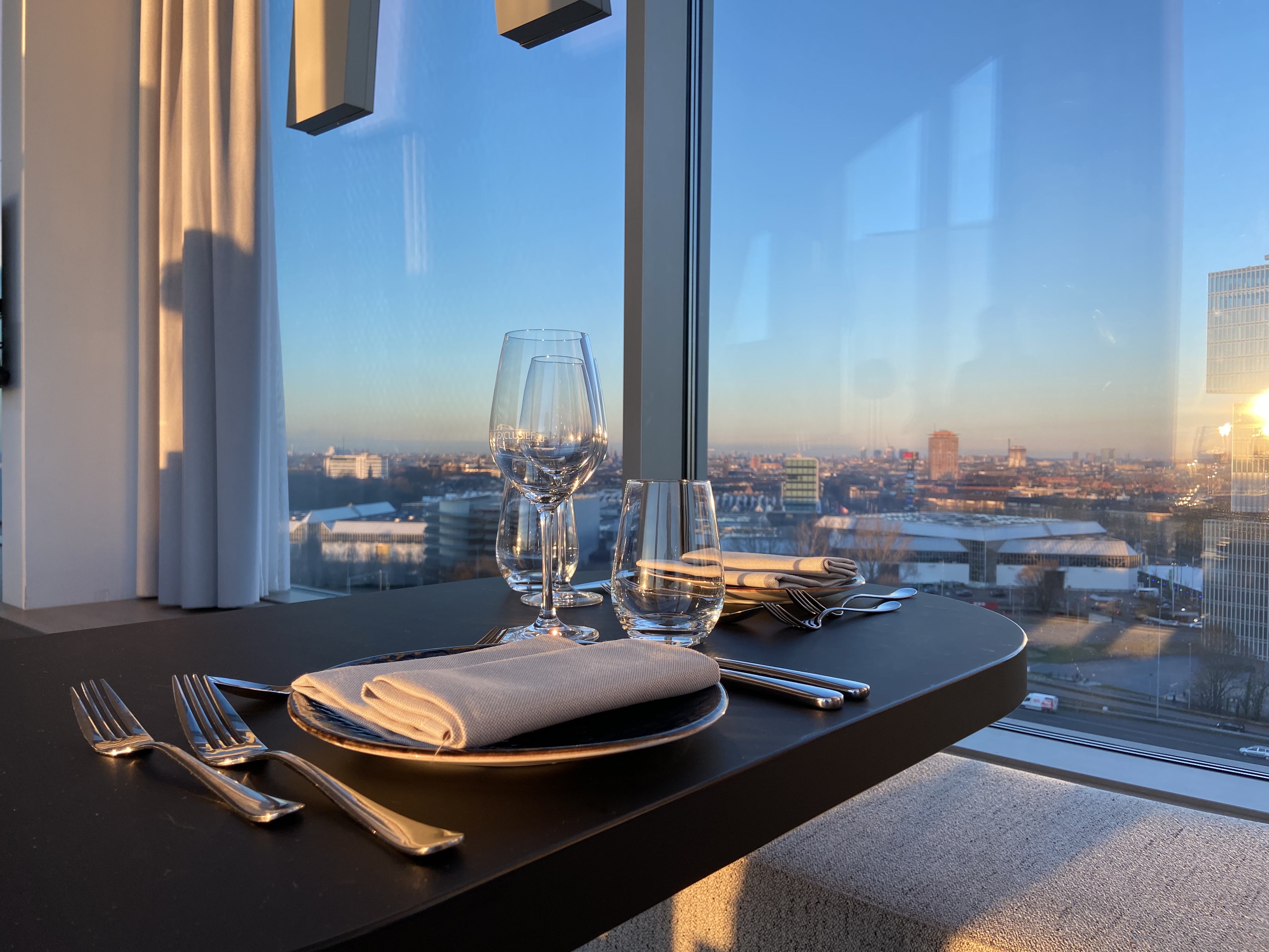 Boek nu uw in-room dining arrangement