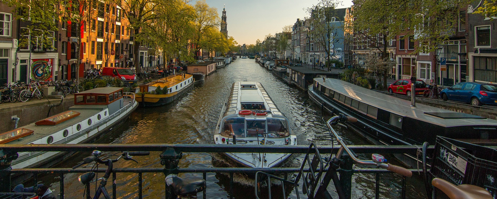 uitzicht gracht Amsterdam