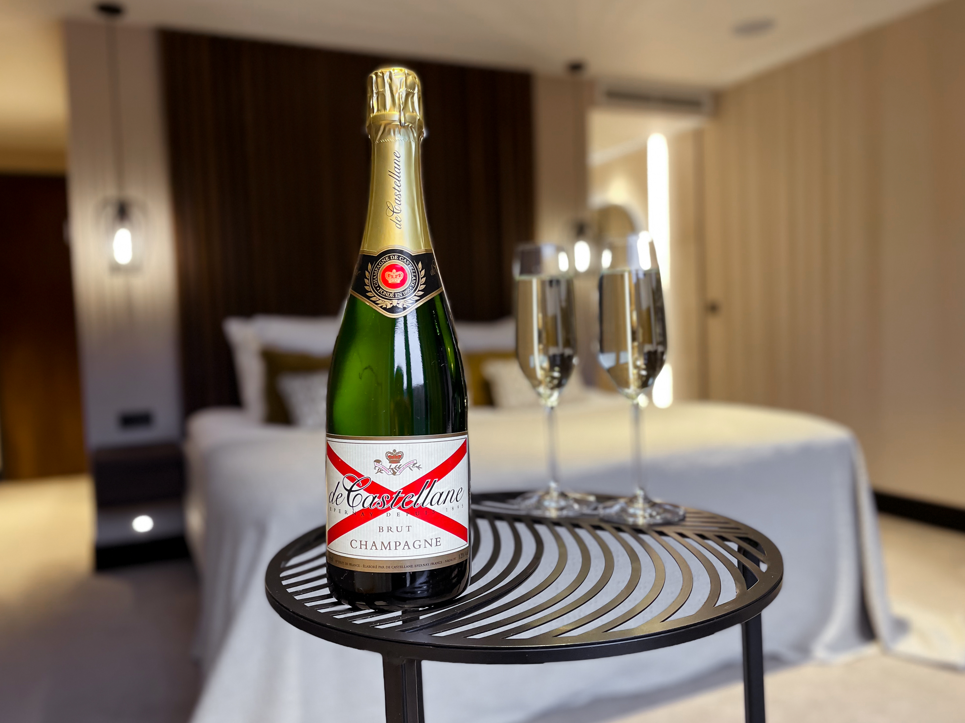 Fles Champagne de Castellane Brut