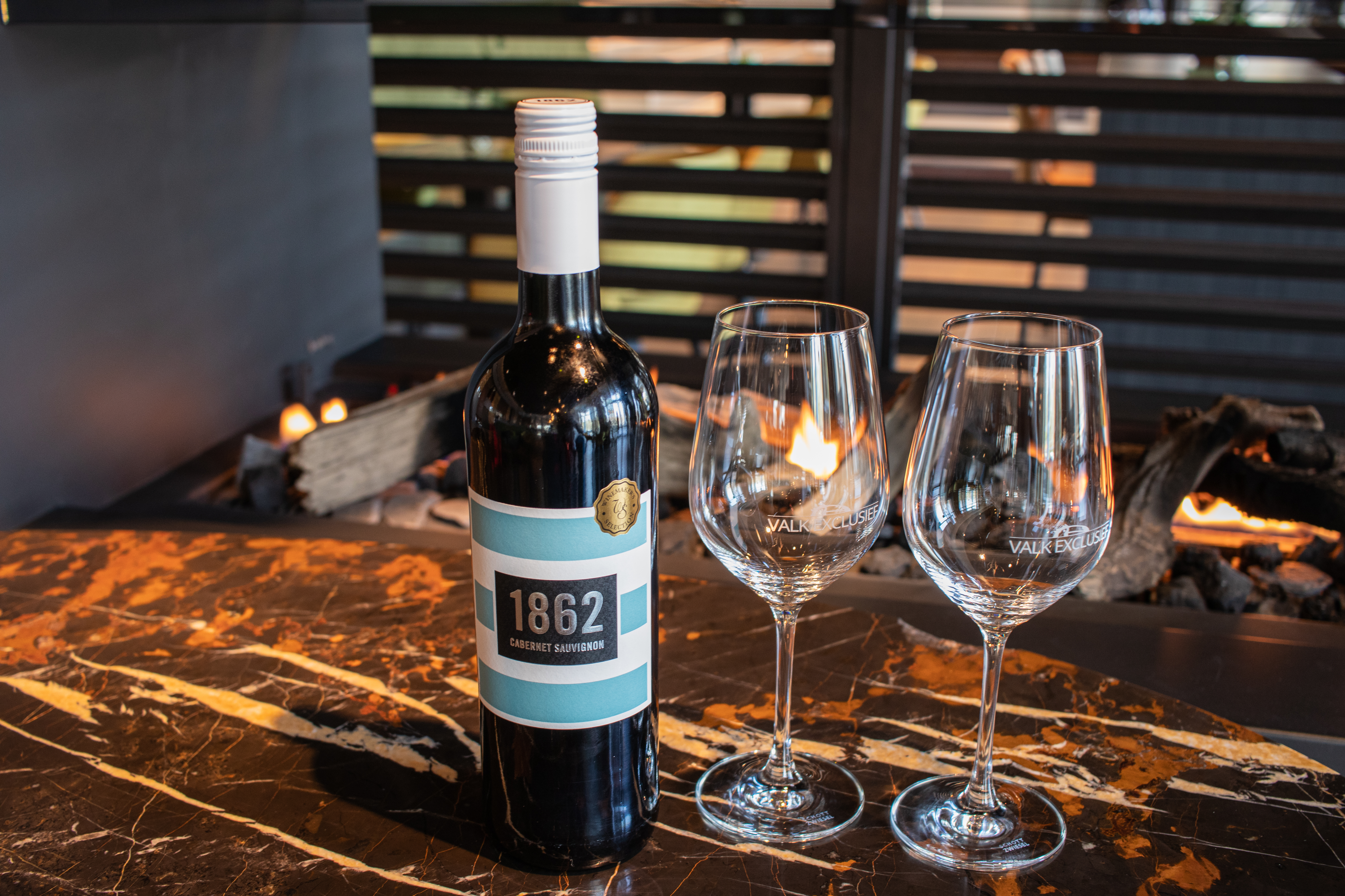 Fles huiswijn rood € 27,50