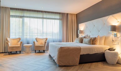 Royal Suite White Royal Suite White