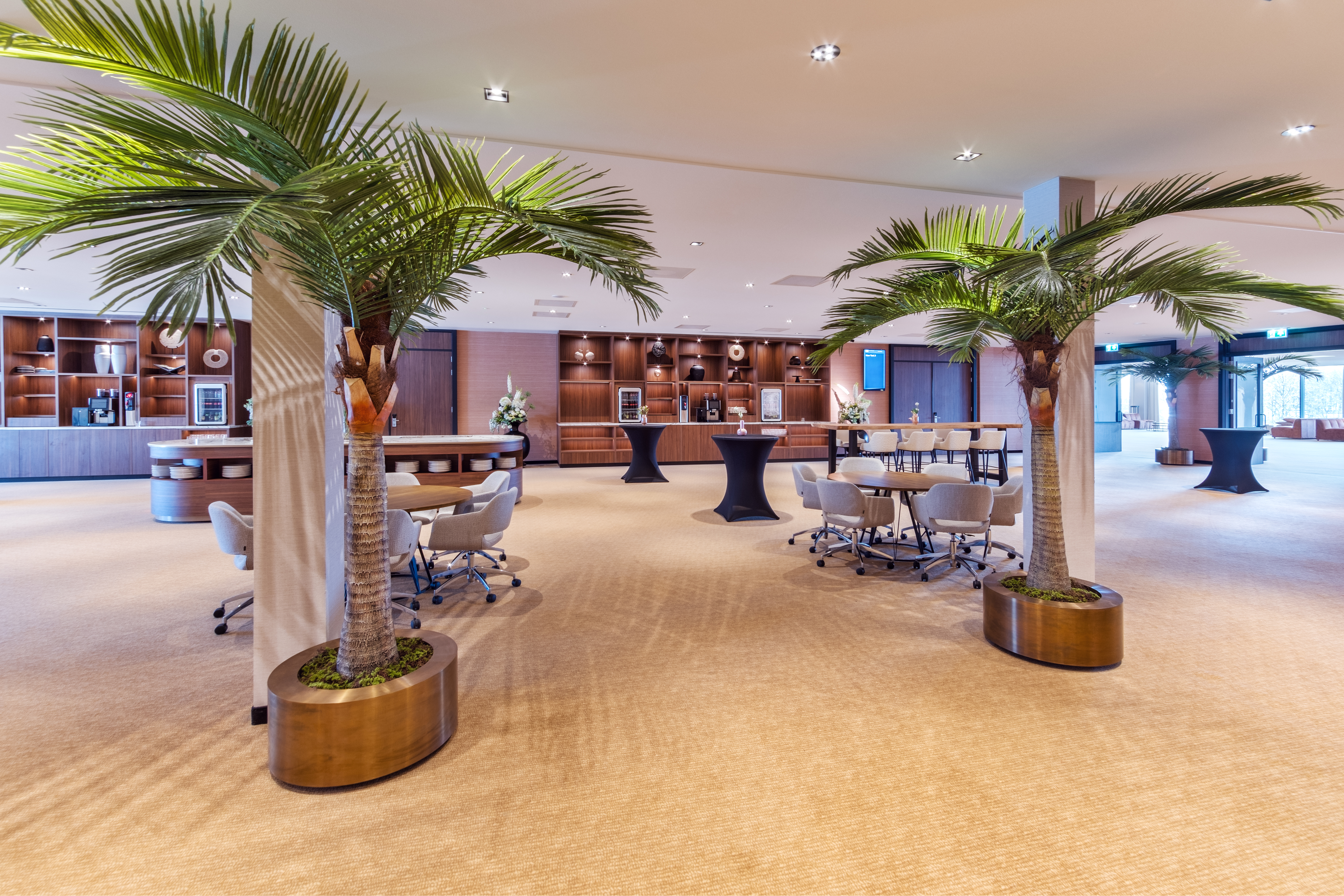 Vraag zaalhuur Schiphol aan