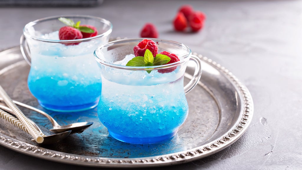 blue-raspberry whiskey sour