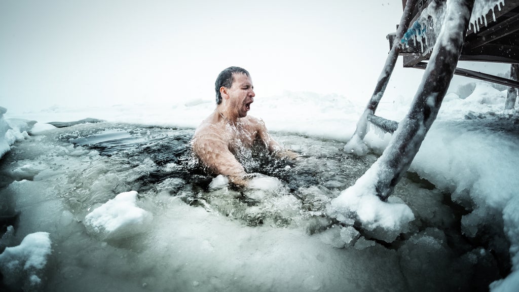 ice water swimming