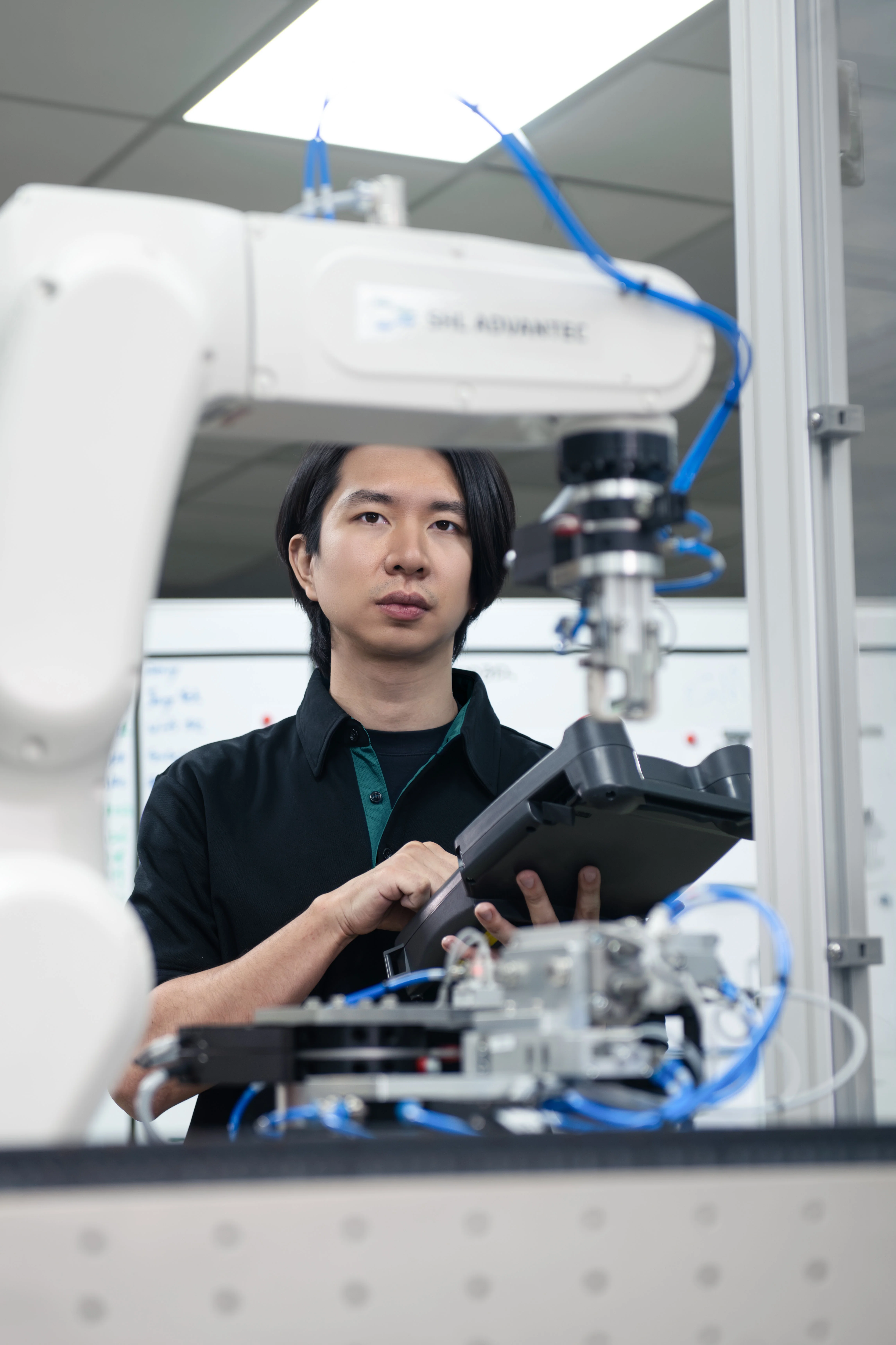 employee-control-engineer-automation-machine-robot-expert-shl-advantec