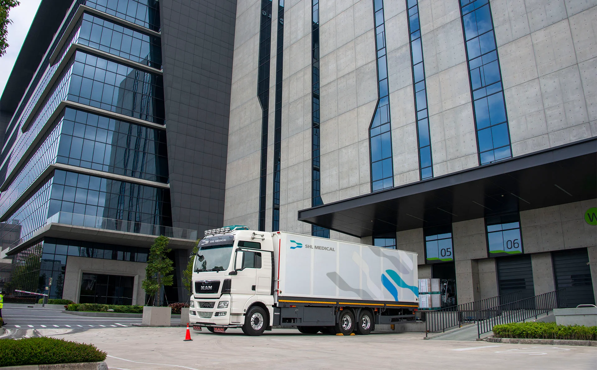 Supply_Chain_DSC_7623_1920x1080