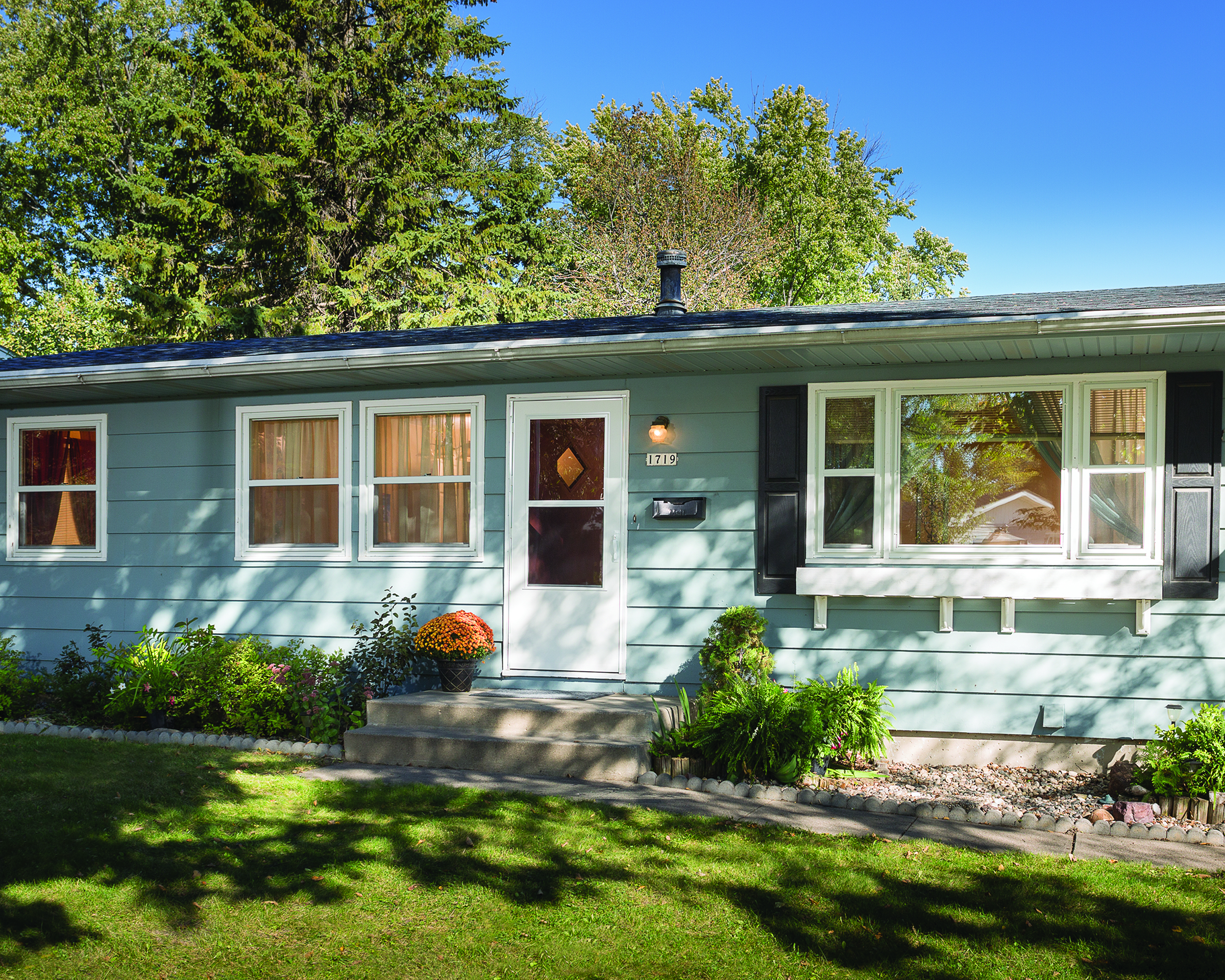 Window World Ventilating Storm Door