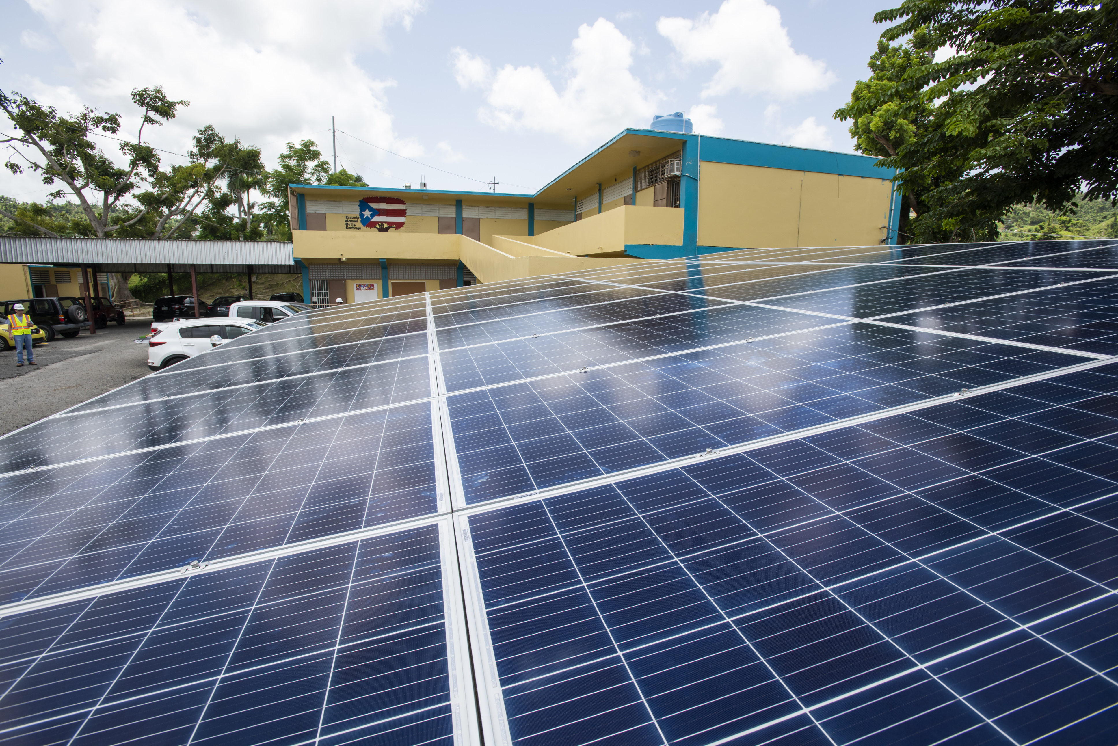 SunCrate SU Manuel Ortiz