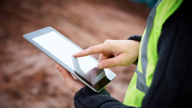 Utility Boardroom Benefits of Advanced Wireless Networks